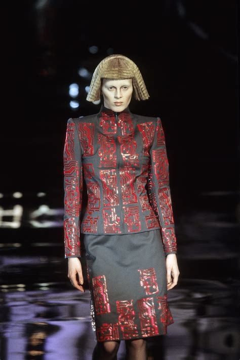 collection givenchy fall winter 1999